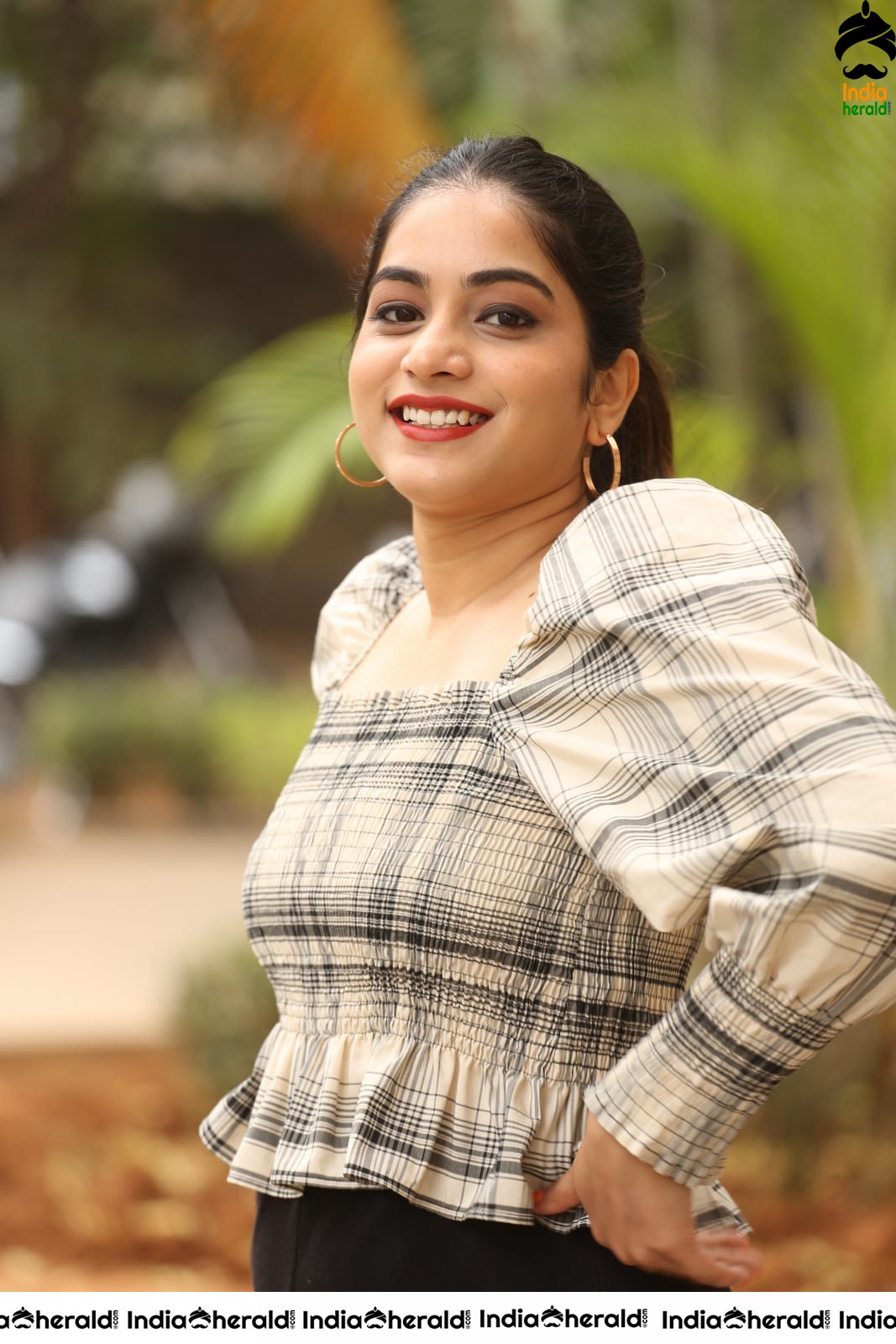 Bigg Boss Babe Punarnavi Bhupalam Latest Stills Set 2