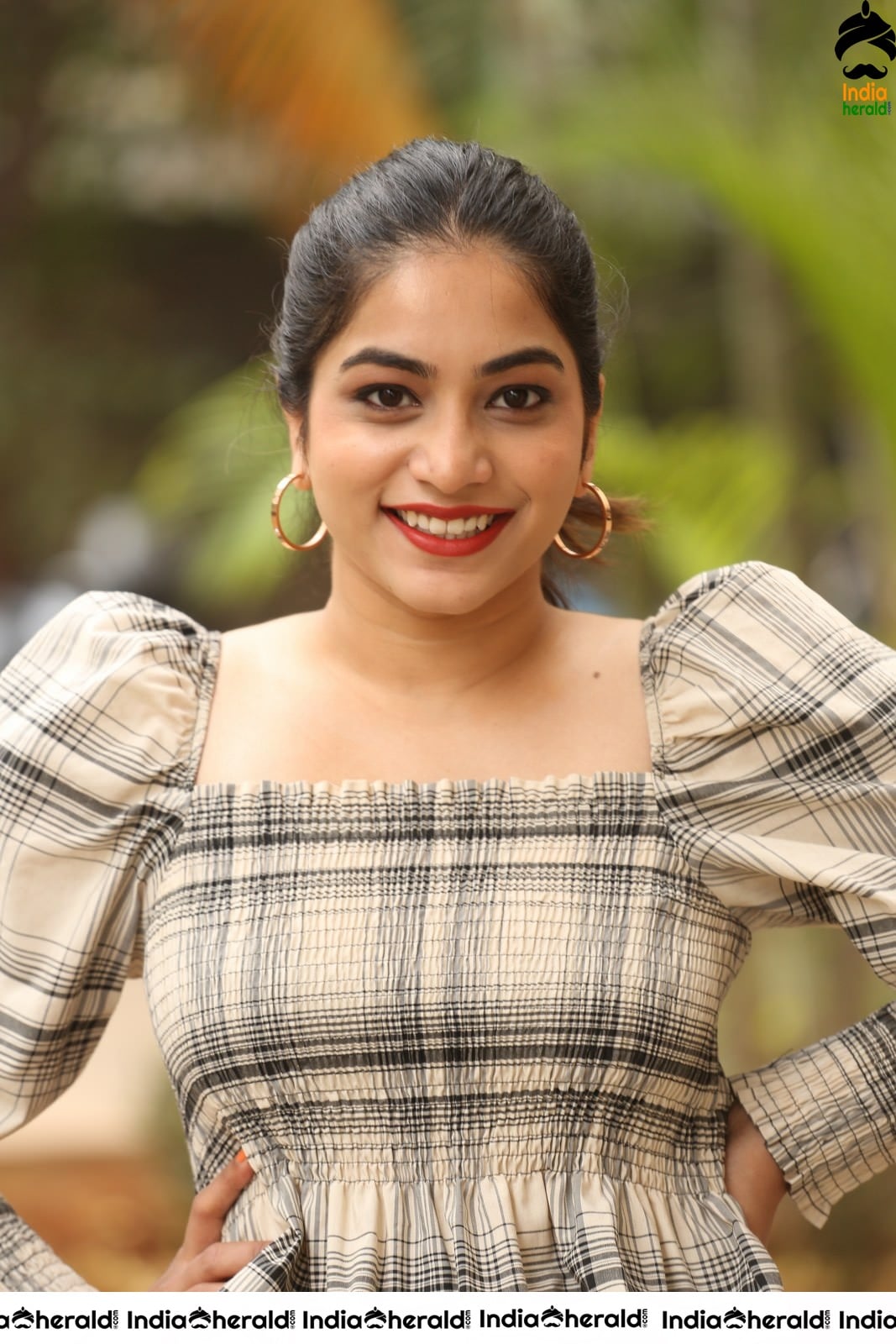 Bigg Boss Babe Punarnavi Bhupalam Latest Stills Set 2