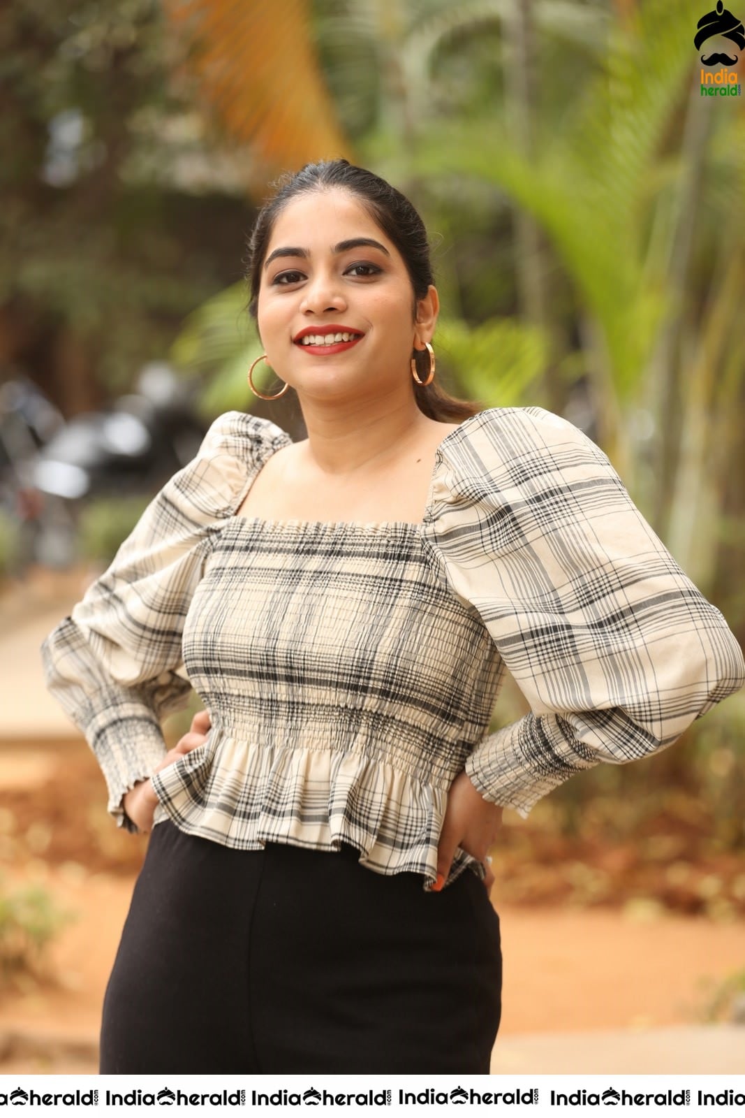 Bigg Boss Babe Punarnavi Bhupalam Latest Stills Set 2