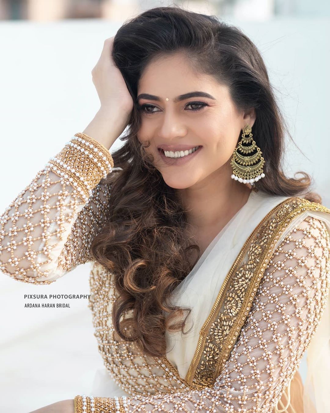 Bigg Boss Fame Sherin In Latest White Photoshoot