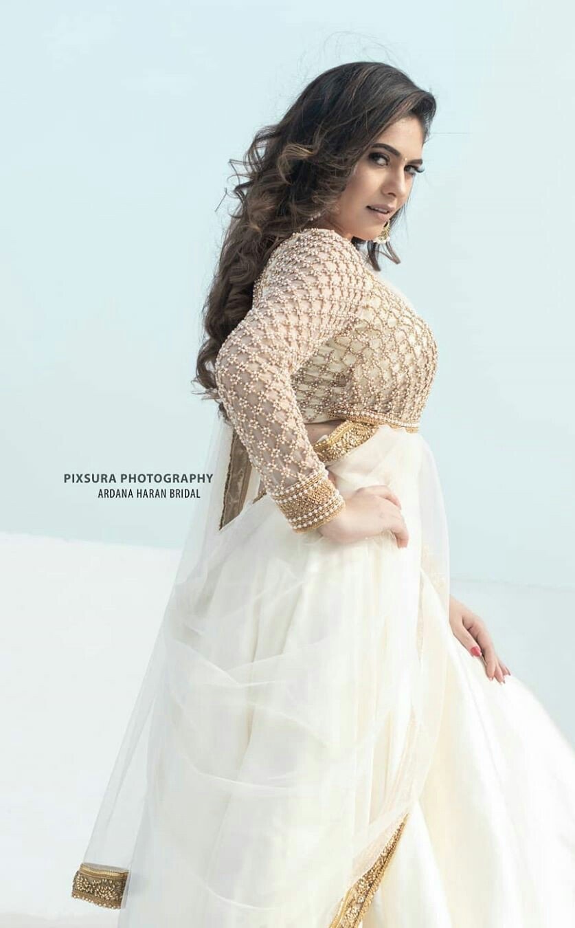 Bigg Boss Fame Sherin In Latest White Photoshoot