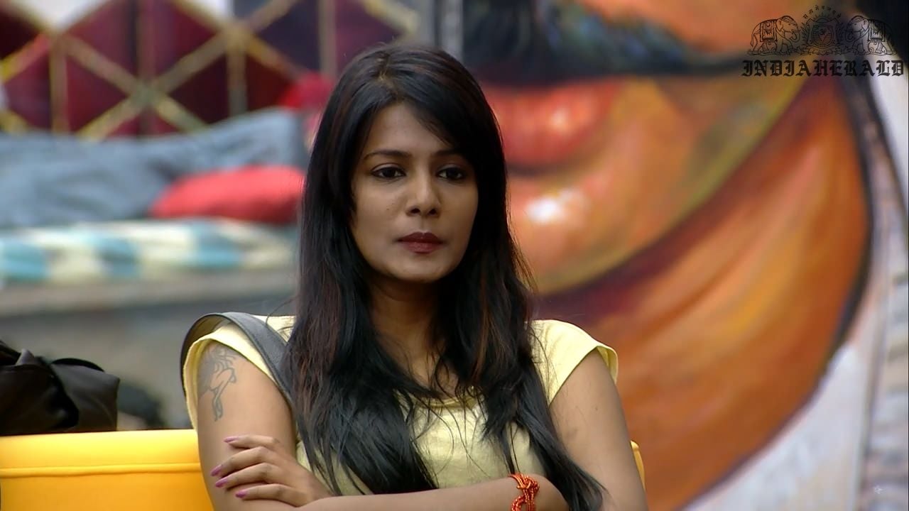 Bigg Boss Tamil Season 3 Day 22 Hot Stills Set 2
