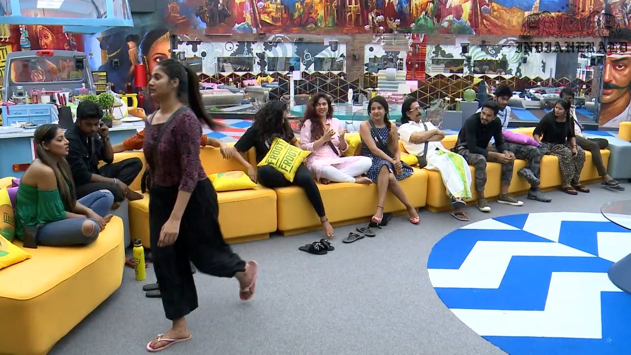 Bigg Boss Tamil Season 3 Day 22 Hot Stills Set 2