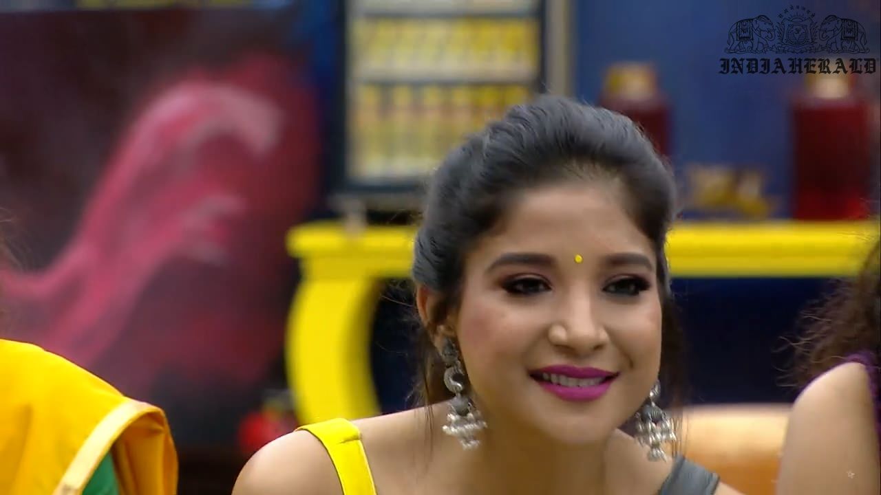 Bigg Boss Tamil Season 3 Day 27 Hot Stills Set 3