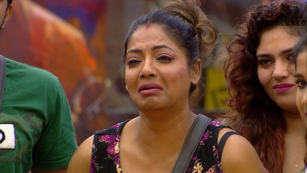 Bigg Boss Tamil Season 3 Day 30 Hot Stills Set 3