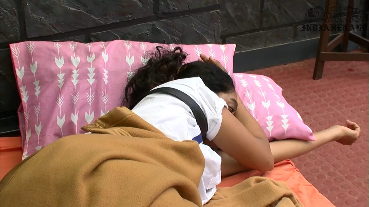 Bigg Boss Tamil Season 3 Day 34 Hot Stills Set 2