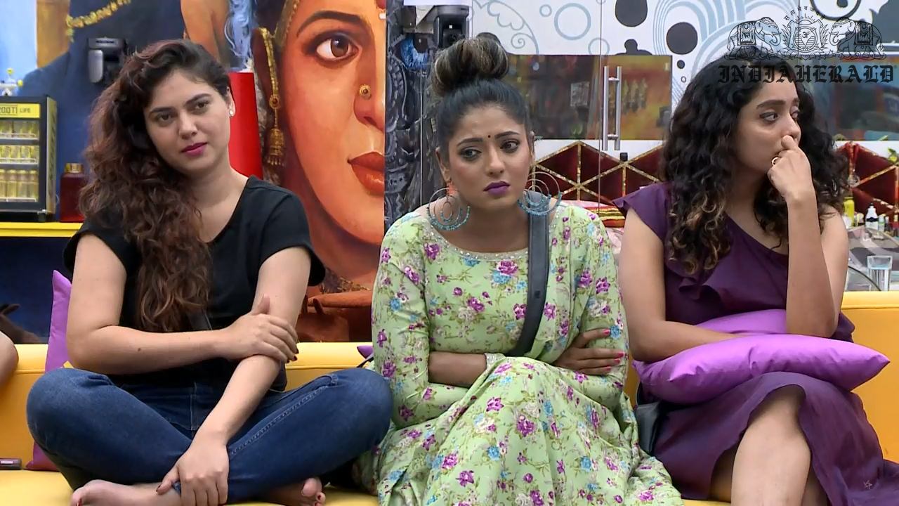 Bigg Boss Tamil Season 3 Day 40 Hot Stills Set 2