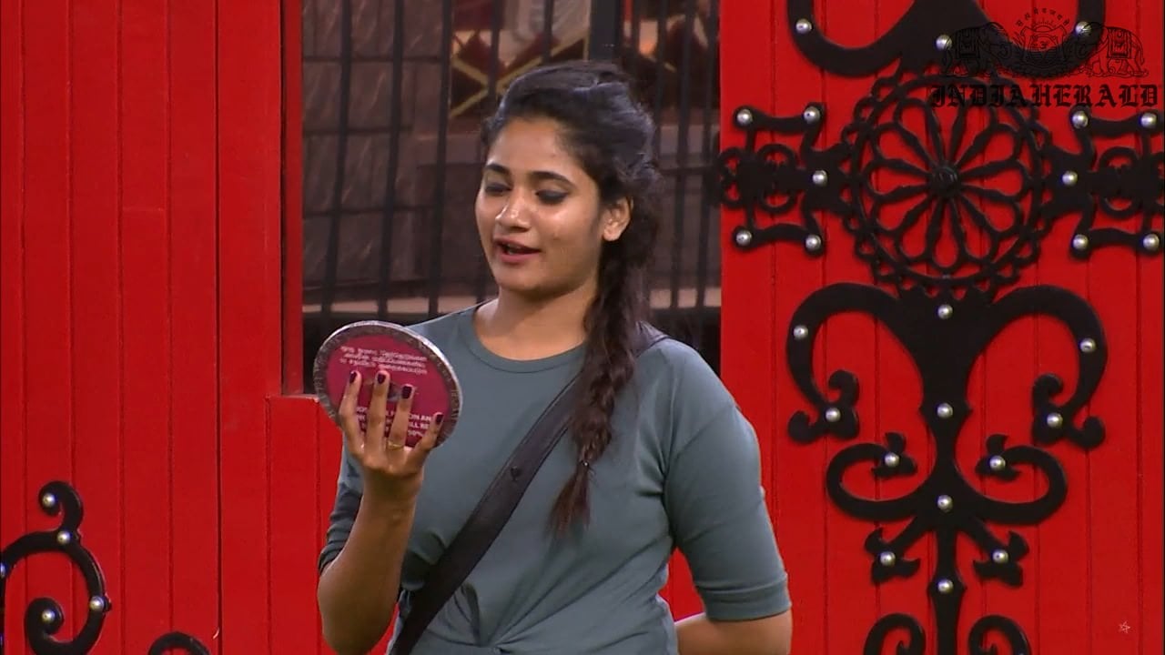 Bigg Boss Tamil Season 3 Day 45 Hot Stills Set 3