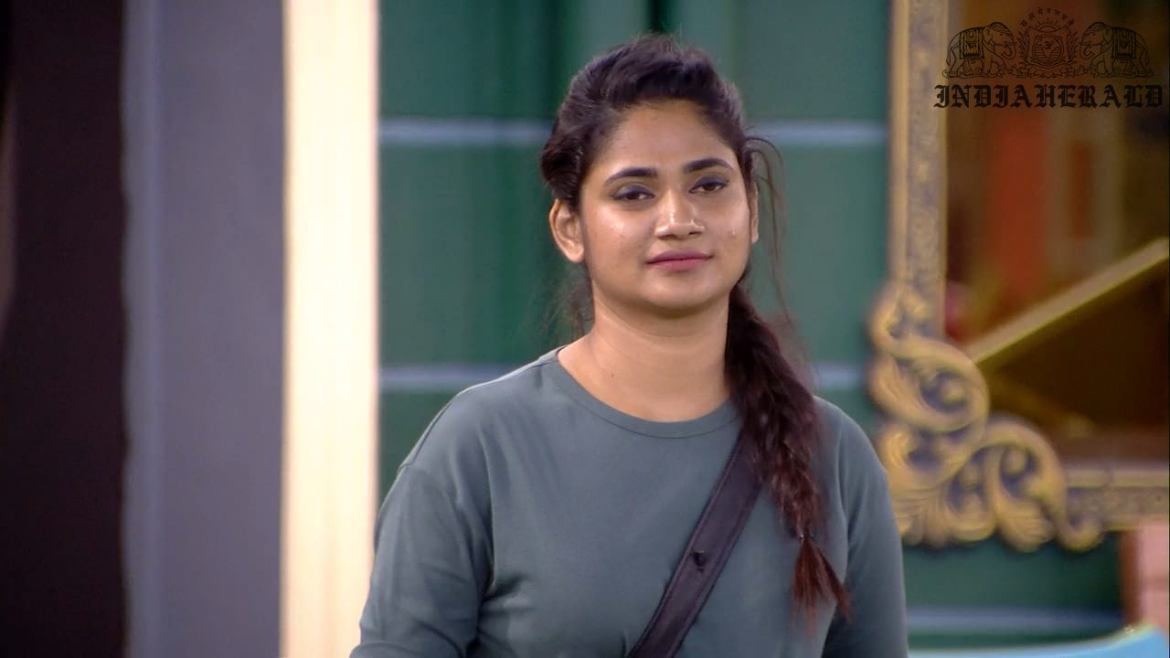 Bigg Boss Tamil Season 3 Day 45 Hot Stills Set 3