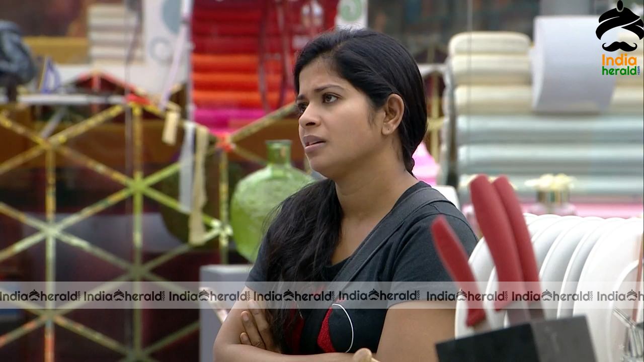 Bigg Boss Tamil Season 3 Day 52 Hot Stills Set 1