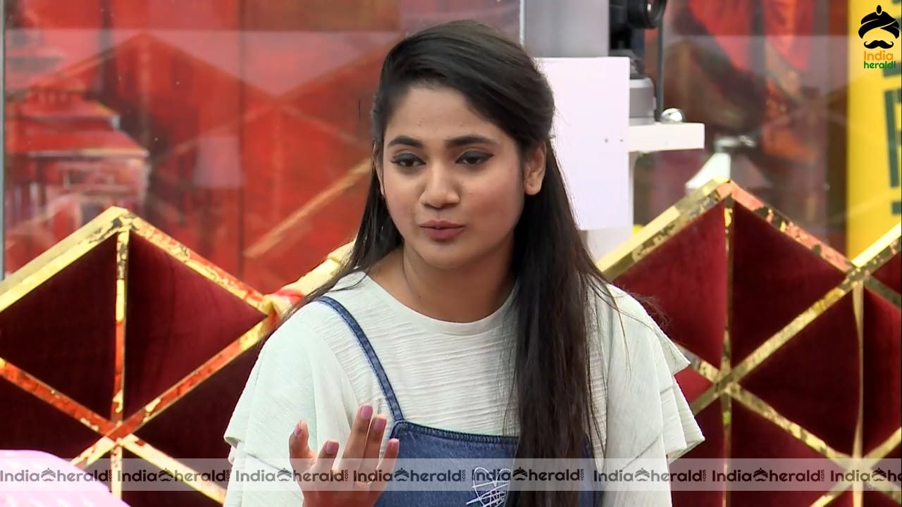 Bigg Boss Tamil Season 3 Day 64 Hot Stills Set 2