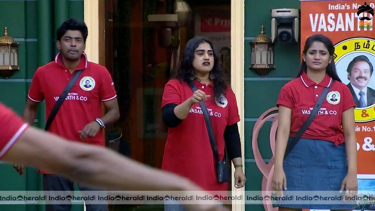 Bigg Boss Tamil Season 3 Day 64 Hot Stills Set 2