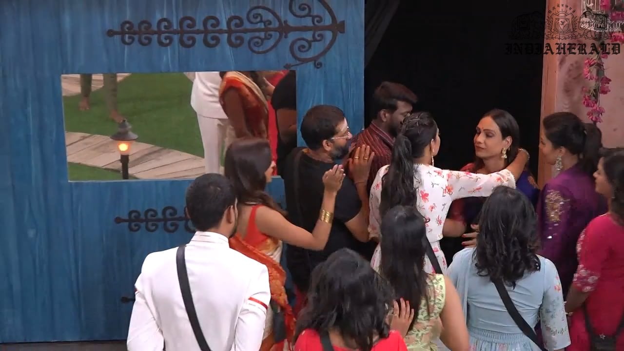Bigg Boss Telugu Day 21 Season 3 Hot Stills Set 3