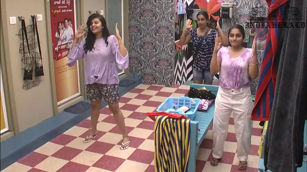 Bigg Boss Telugu Season 3 Day 13 Hot Stills Set 2
