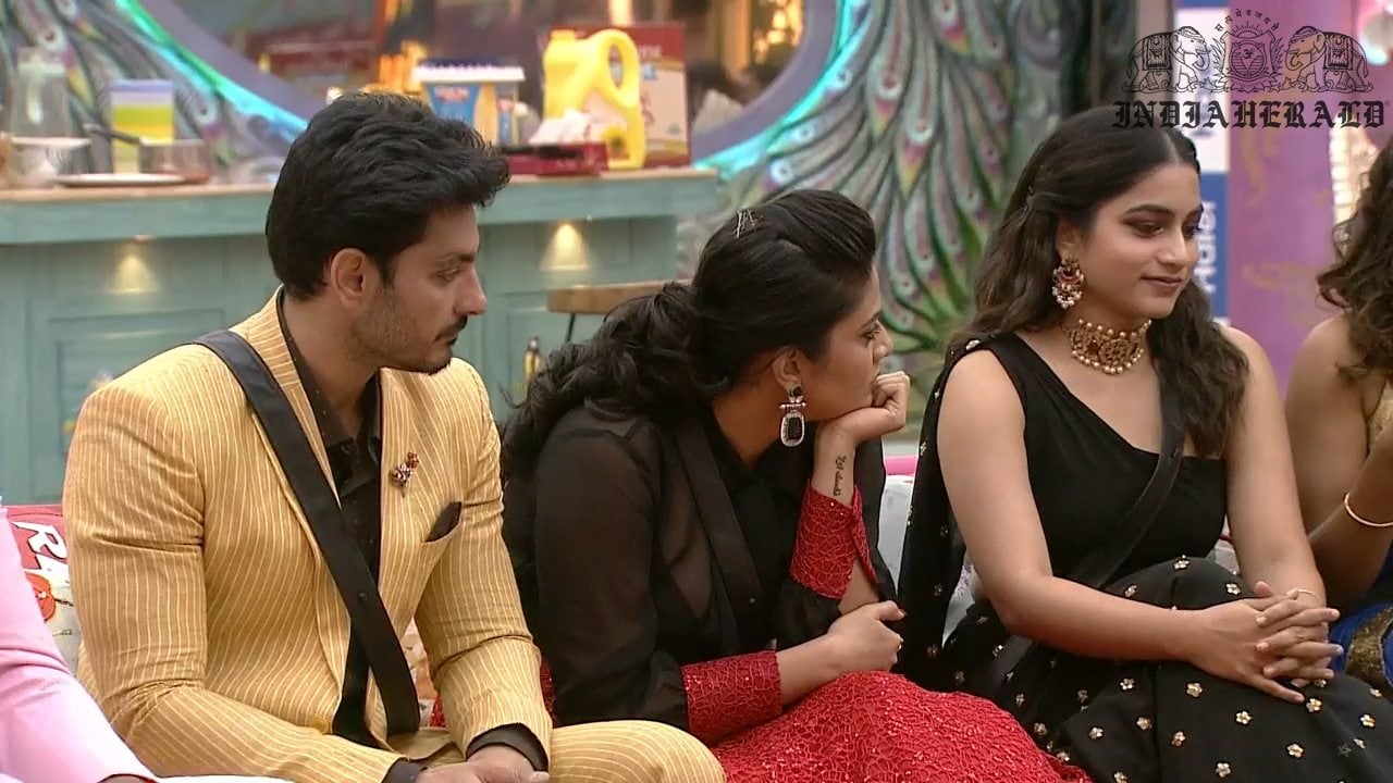 Bigg Boss Telugu Season 3 Day 13 Hot Stills Set 2