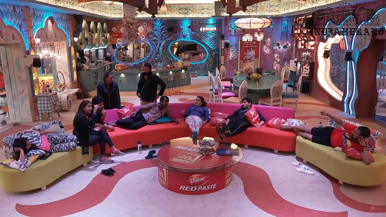 Bigg Boss Telugu Season 3 Day 13 Hot Stills Set 2