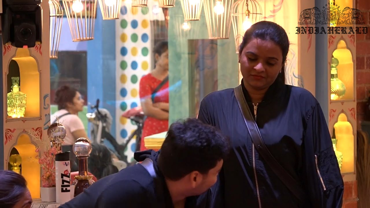 Bigg Boss Telugu Season 3 Day 13 Hot Stills Set 2