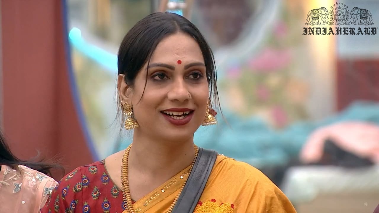 Bigg Boss Telugu Season 3 Day 13 Hot Stills Set 2