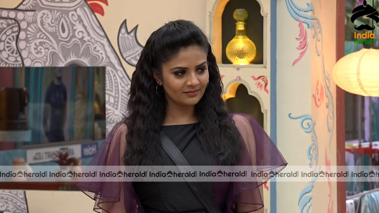 Bigg Boss Telugu Season 3 Day 28 Hot Stills Set 1