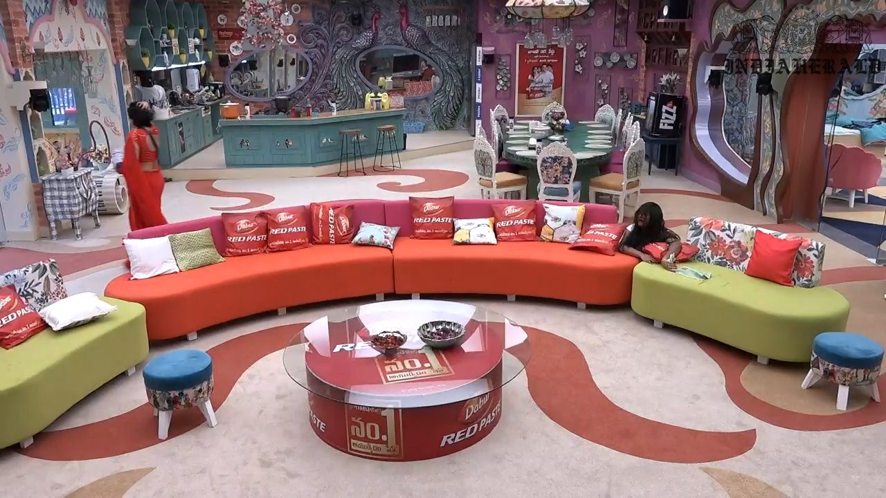 Bigg Boss Telugu Season 3 Day 3 Hot Stills Set 2