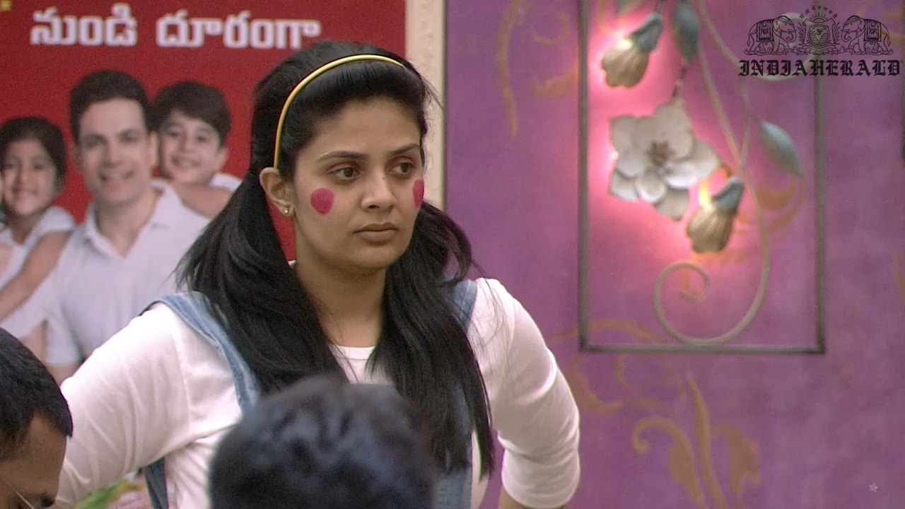 Bigg Boss Telugu Season 3 Day 3 Hot Stills Set 3