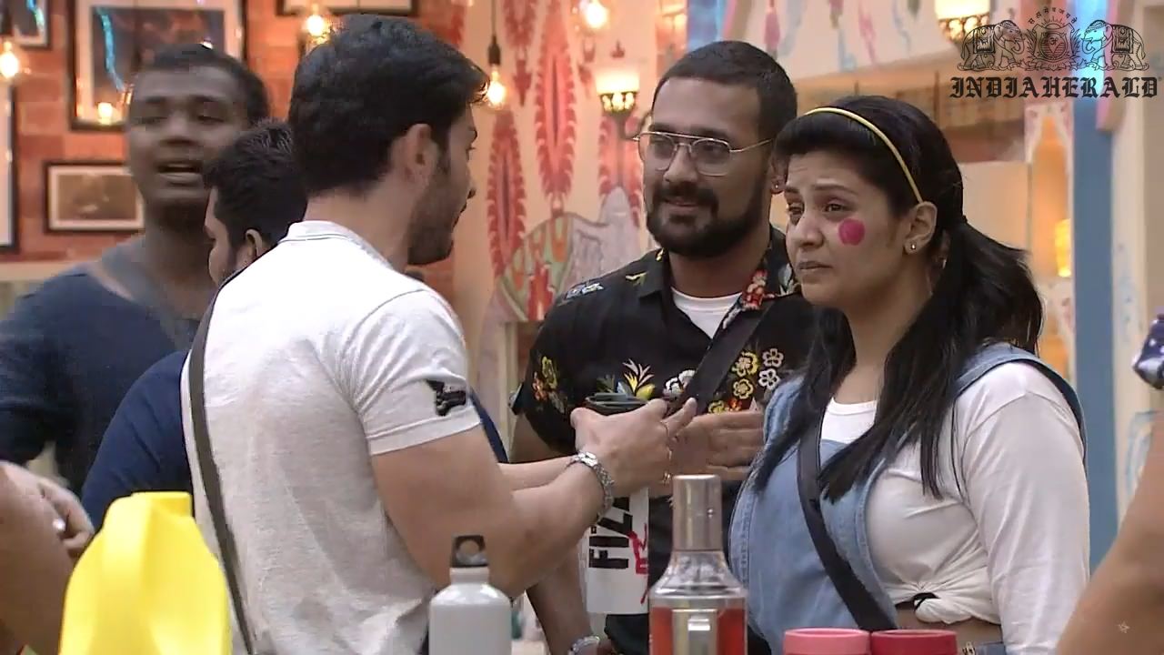 Bigg Boss Telugu Season 3 Day 3 Hot Stills Set 3