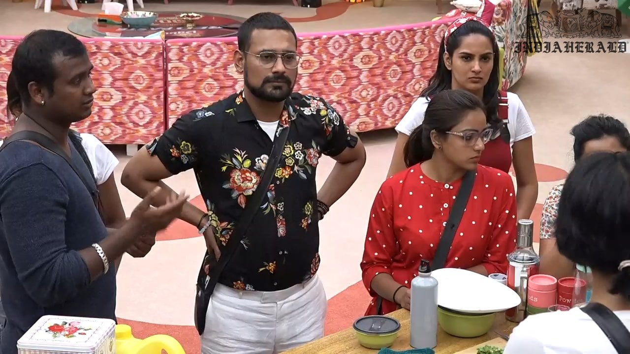 Bigg Boss Telugu Season 3 Day 4 Hot Stills Set 1