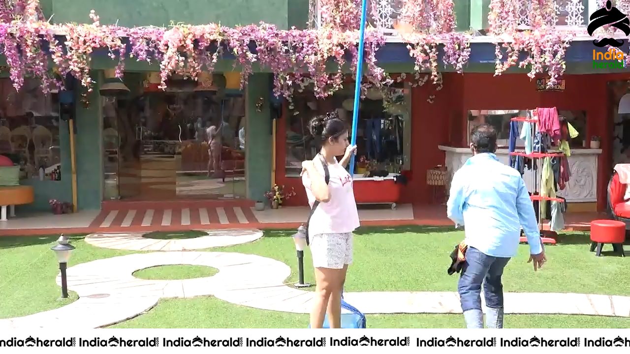Bigg Boss Telugu Season 3 Day 51 Hot Stills Set 1