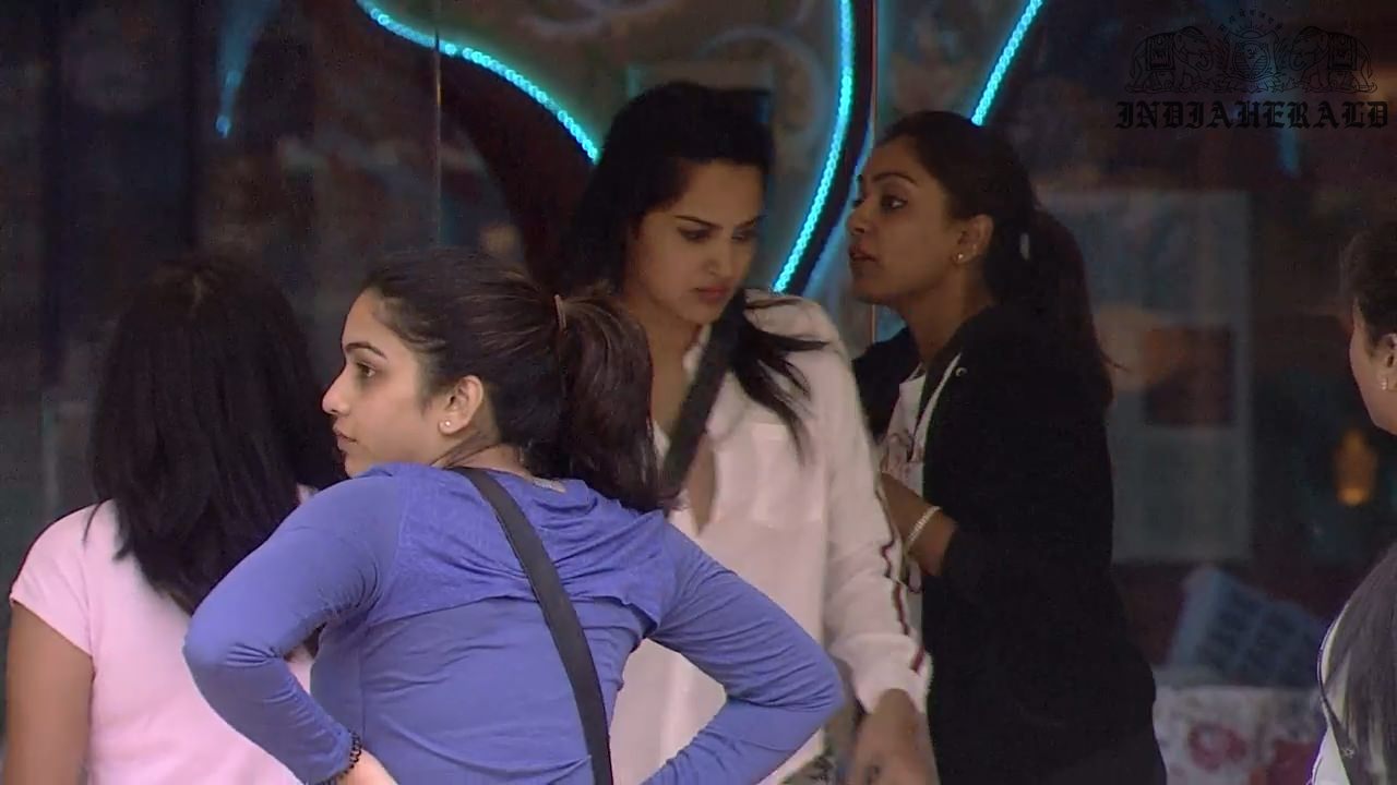 Bigg Boss Telugu Season 3 Day 9 Hot Stills Set 2