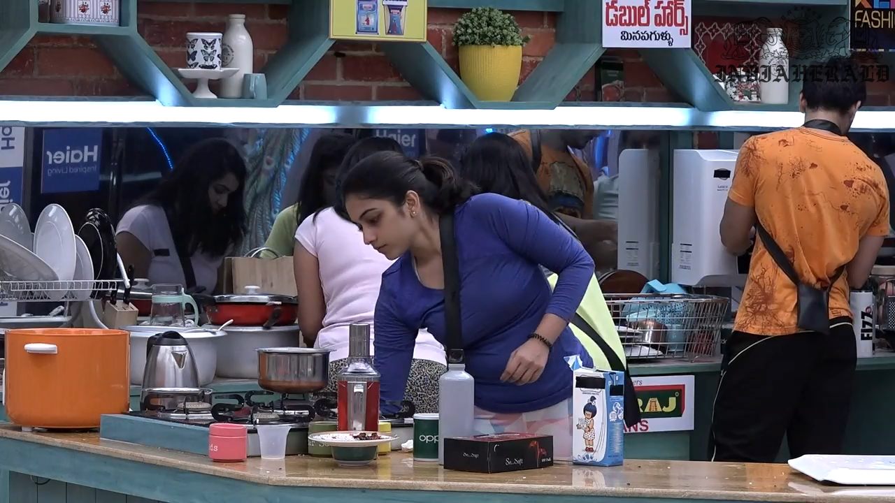 Bigg Boss Telugu Season 3 Day 9 Hot Stills Set 2