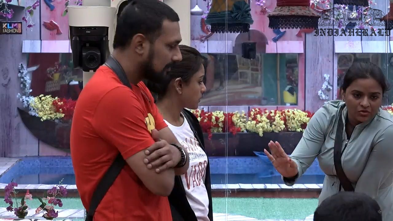 Bigg Boss Telugu Season 3 Day 9 Hot Stills Set 2