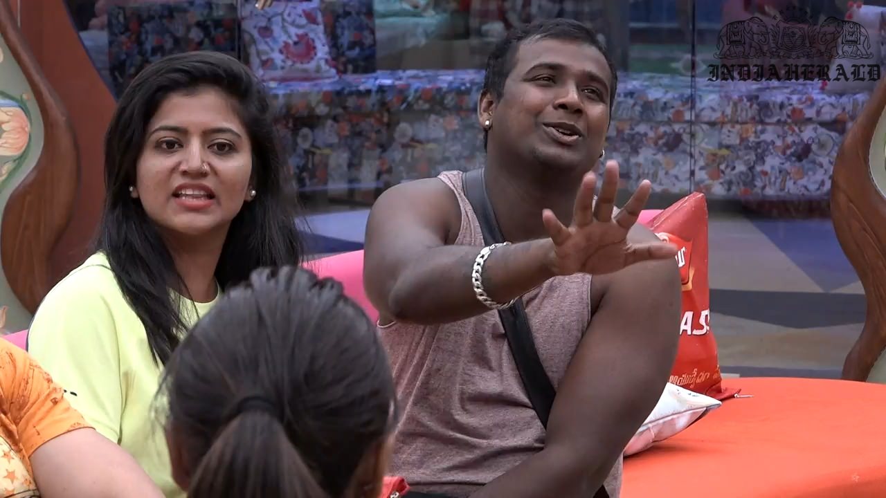 Bigg Boss Telugu Season 3 Day 9 Hot Stills Set 2