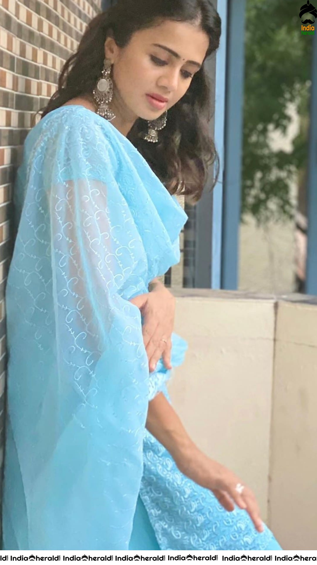 Brahmin Beauty Anjana Rangan Latest Photoshoot in her Terrace