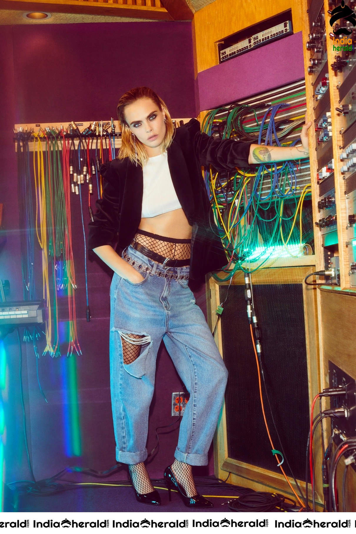 Cara Delevingne Hot Photoshoot for Nasty Gal Collaboration Fall Winter collection Set 1