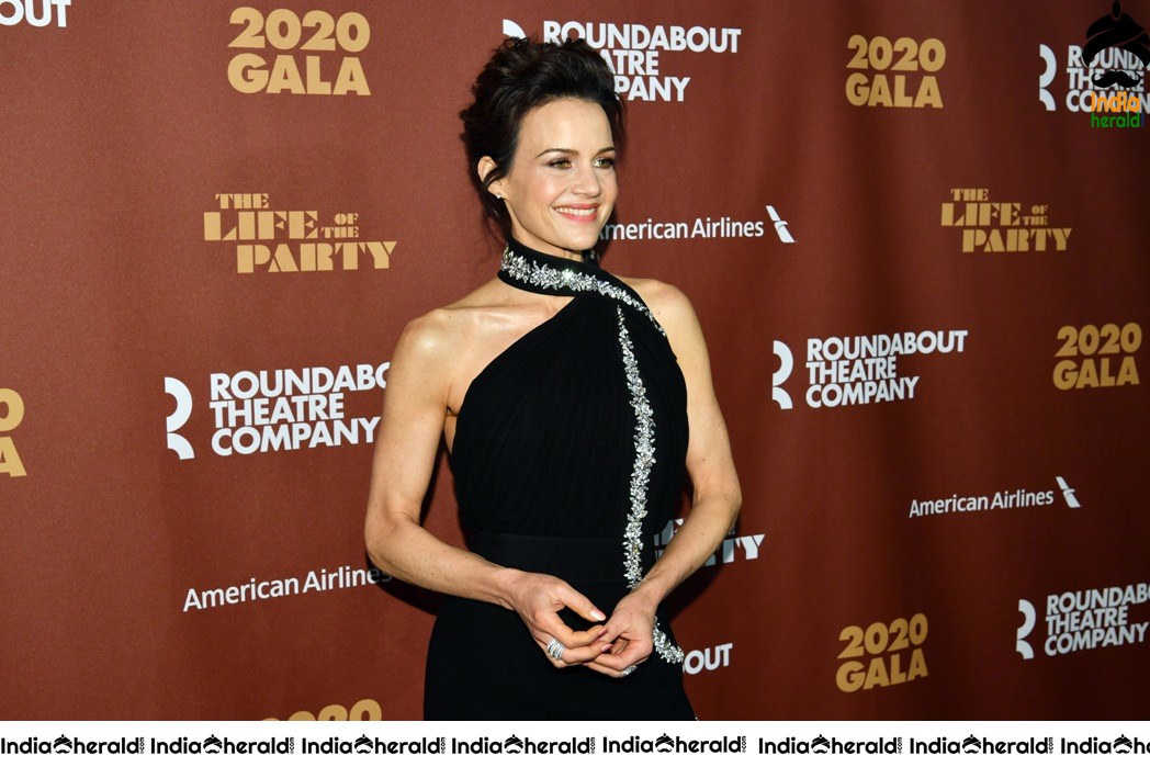 Carla Gugino at Roundabout Theaters 2020 Gala in NYC