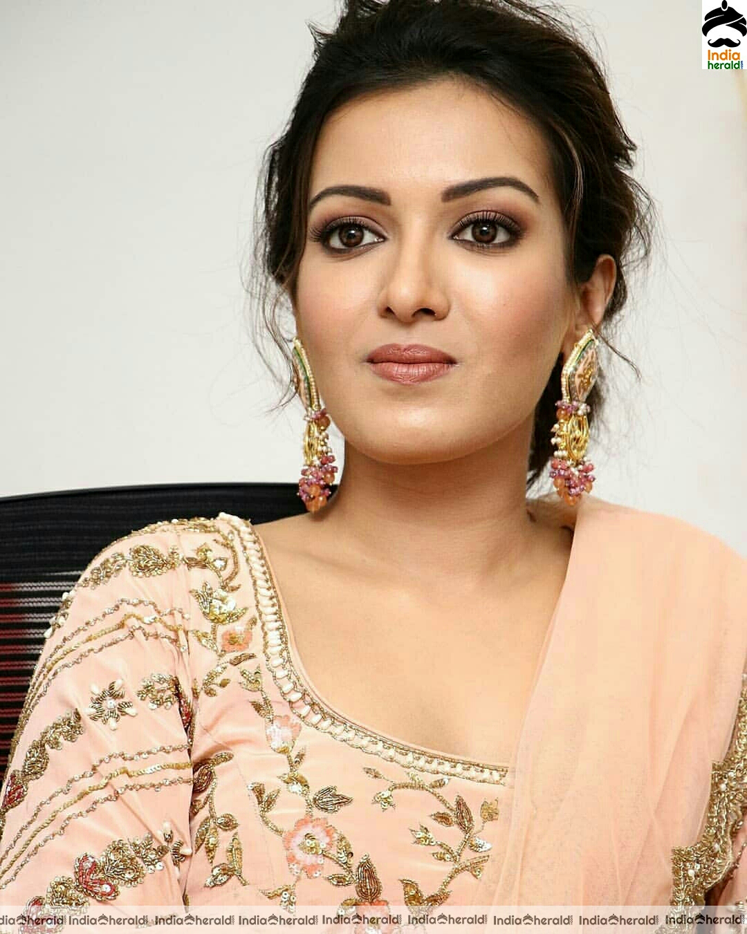 Catherine Tresa Looking Like a Golden Girl in Peach Color Dress