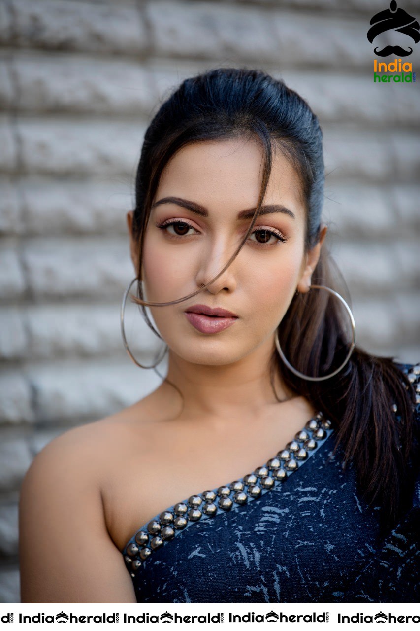 Catherine Tresa Looking Like a Perfect Babe in this Denim Blue Costume