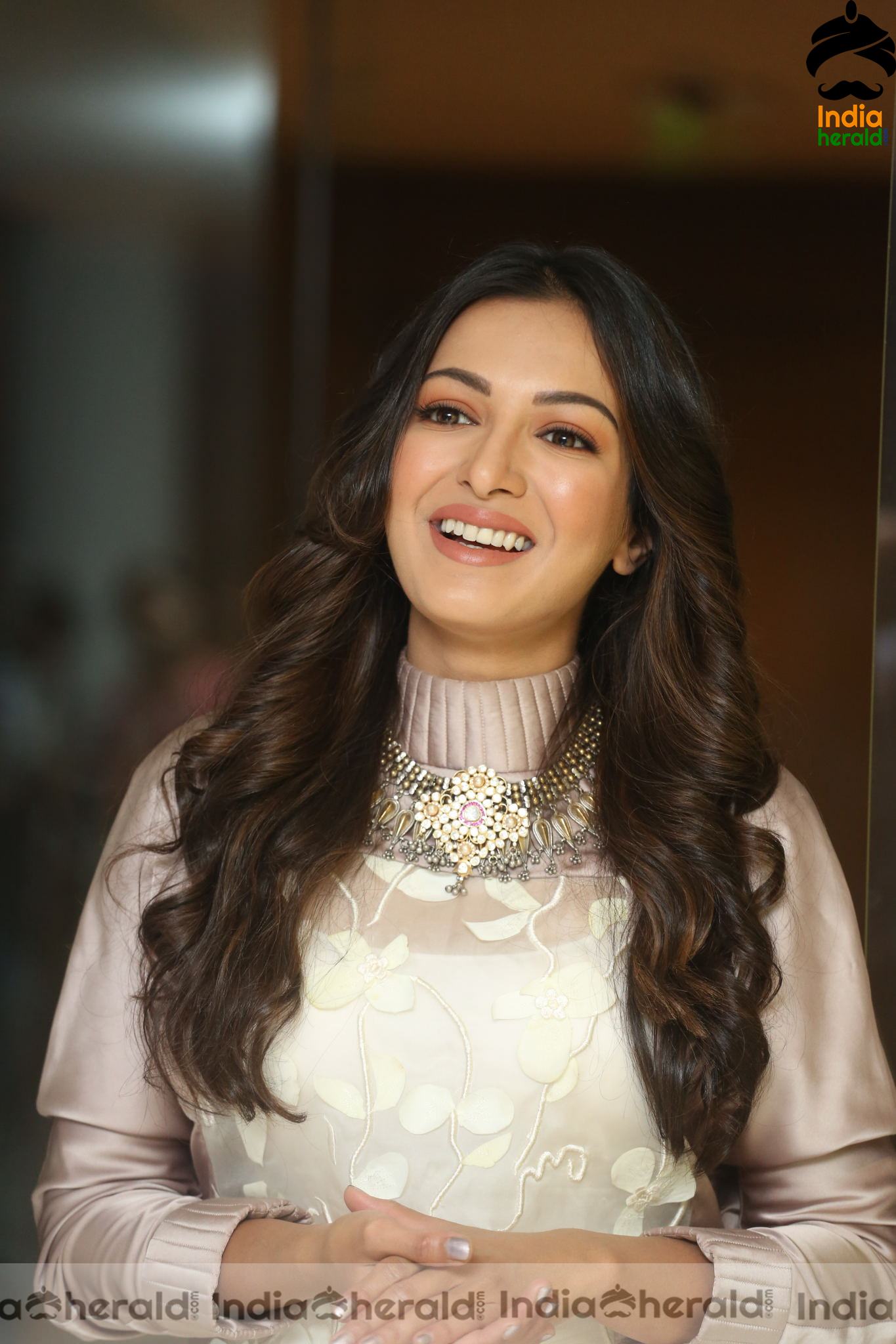 Catherine Tresa Looking Resplendent as an Angel in these Clicks