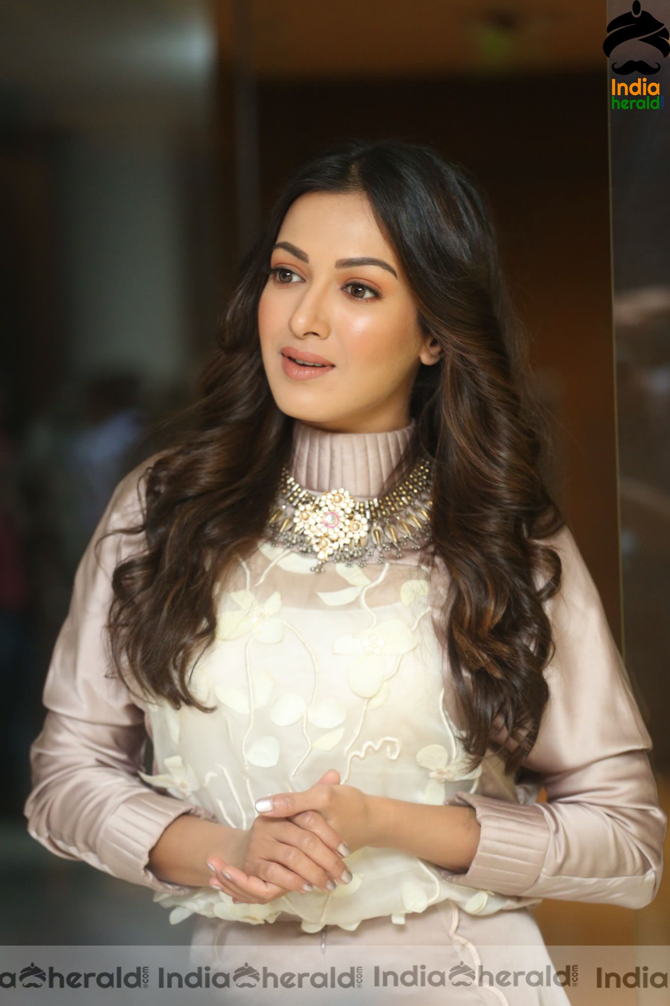 Catherine Tresa Looking Resplendent as an Angel in these Clicks