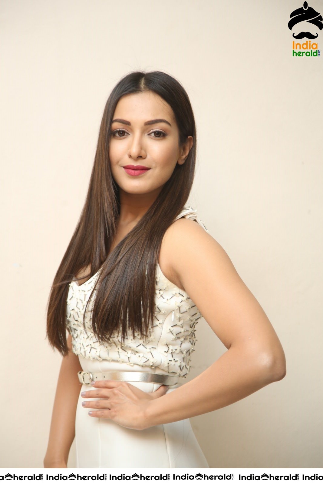 Catherine Tresa Looking Tempting Hot in White at Press meet of Vadaladu Set 2