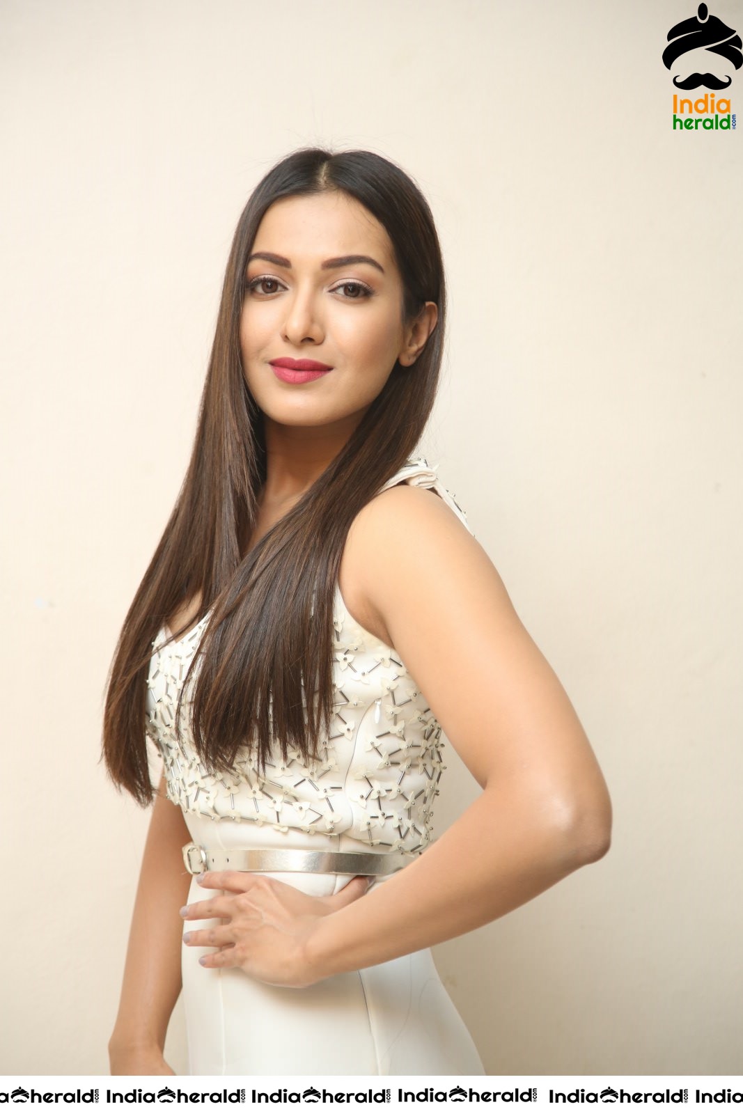 Catherine Tresa Looking Tempting Hot in White at Press meet of Vadaladu Set 2