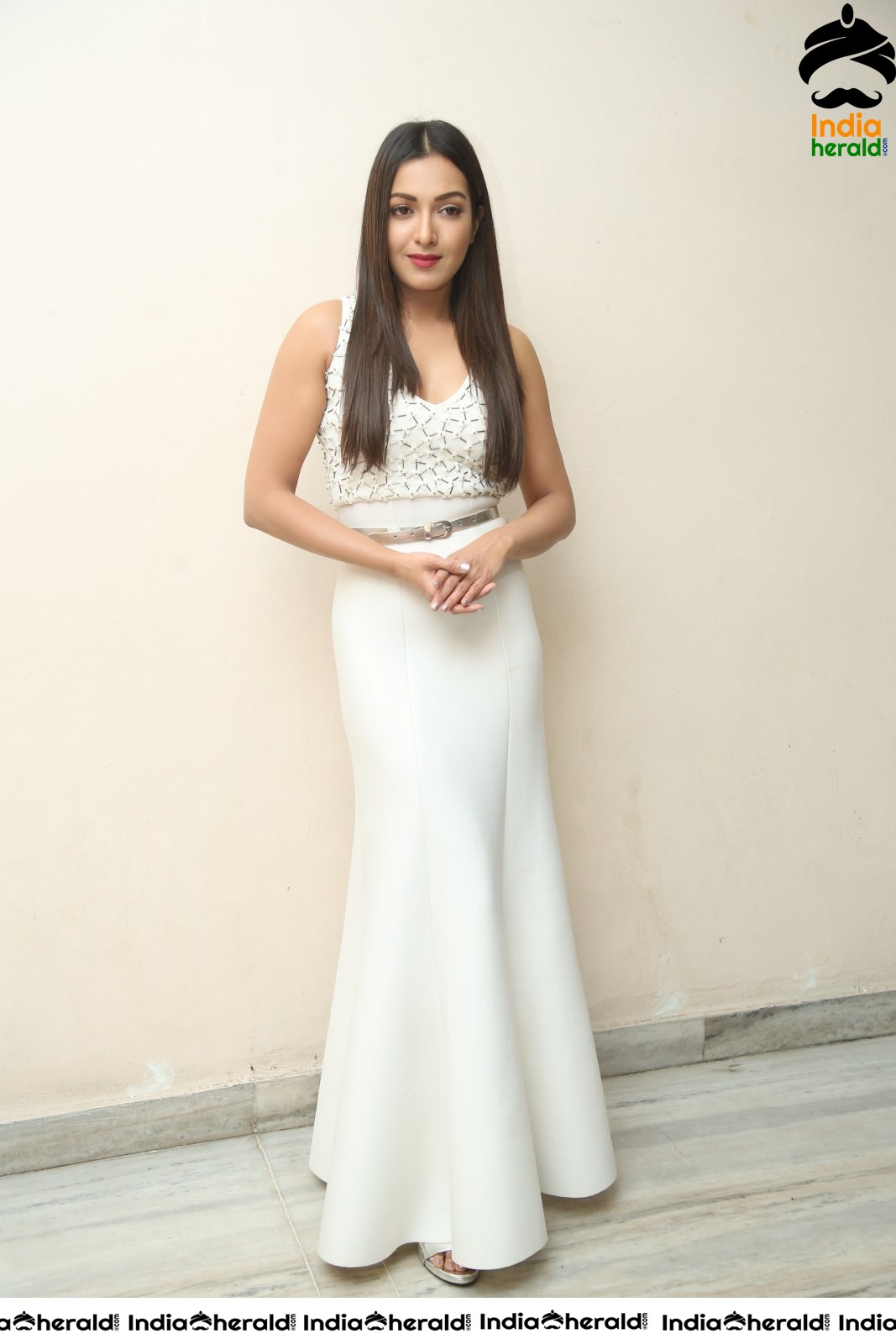 Catherine Tresa Looking Tempting Hot in White at Press meet of Vadaladu Set 5