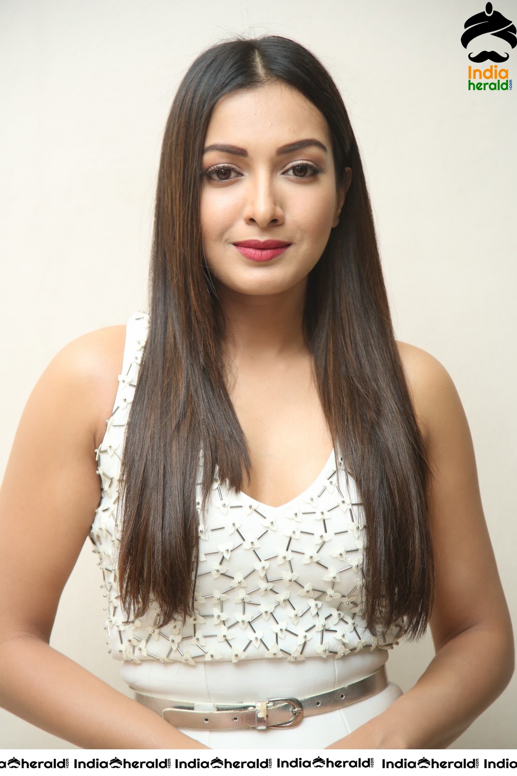 Catherine Tresa Looking Tempting Hot in White at Press meet of Vadaladu Set 5