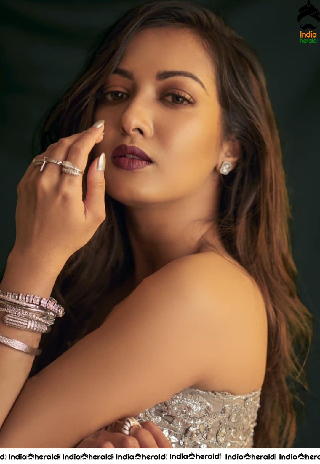 Catherine Tresa Recent Hot Photoshoot Clicks