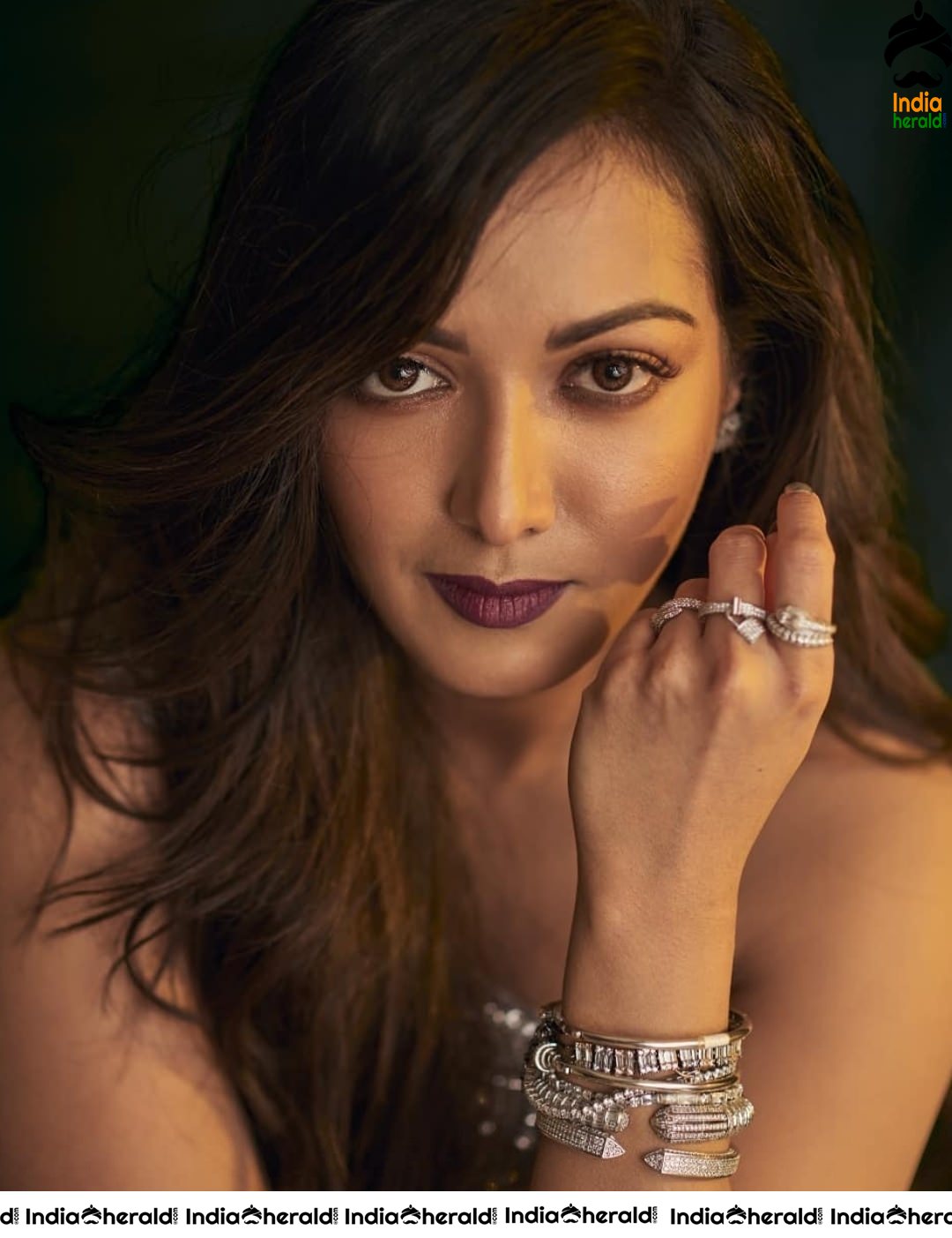 Catherine Tresa Recent Hot Photoshoot Clicks