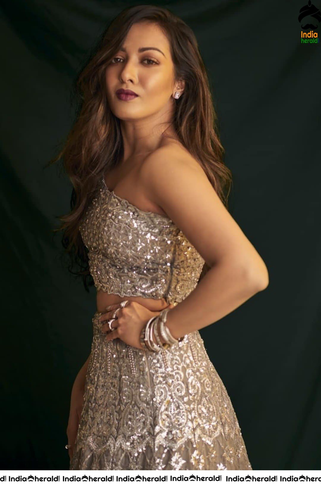 Catherine Tresa Recent Hot Photoshoot Clicks