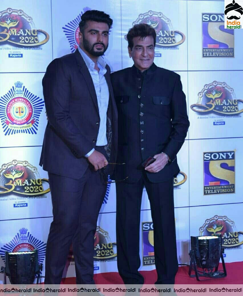 Celebs At Umang 2020 The Red Carpet Of Mumbai Police Show Set 1