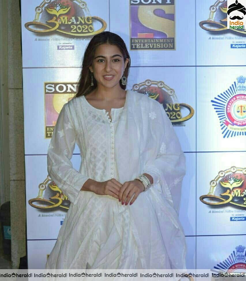 Celebs At Umang 2020 The Red Carpet Of Mumbai Police Show Set 3