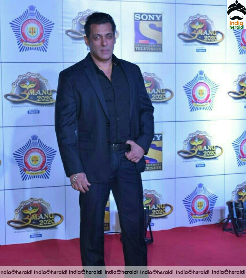 Celebs At Umang 2020 The Red Carpet Of Mumbai Police Show Set 4