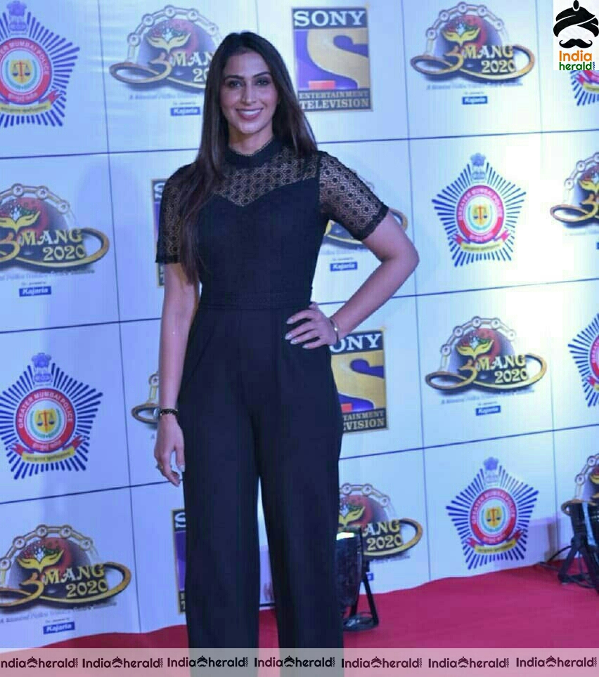 Celebs At Umang 2020 The Red Carpet Of Mumbai Police Show Set 5